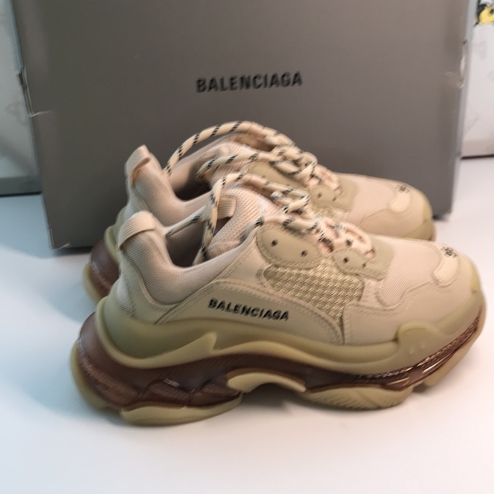 New Authentic Balenciaga Triple S Clear Sole Sneakers – Iconic Luxe Streetwear👟 - Picture 8 of 17